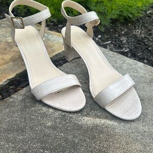 Nine West Strappy Sandals Women’s size 10M